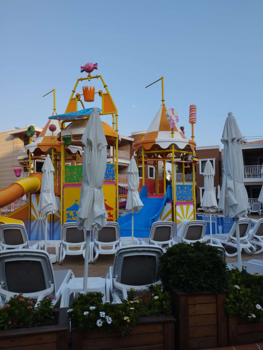 Pool Quattro Family Club Dem Hotel