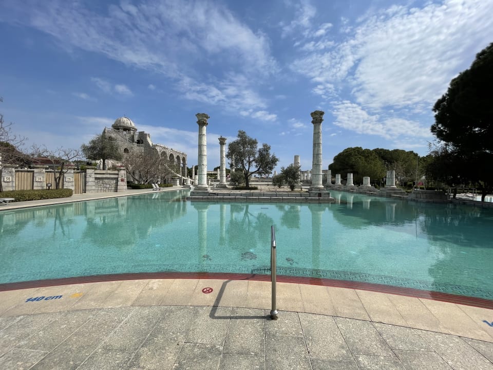 Pool Xanadu Resort Hotel