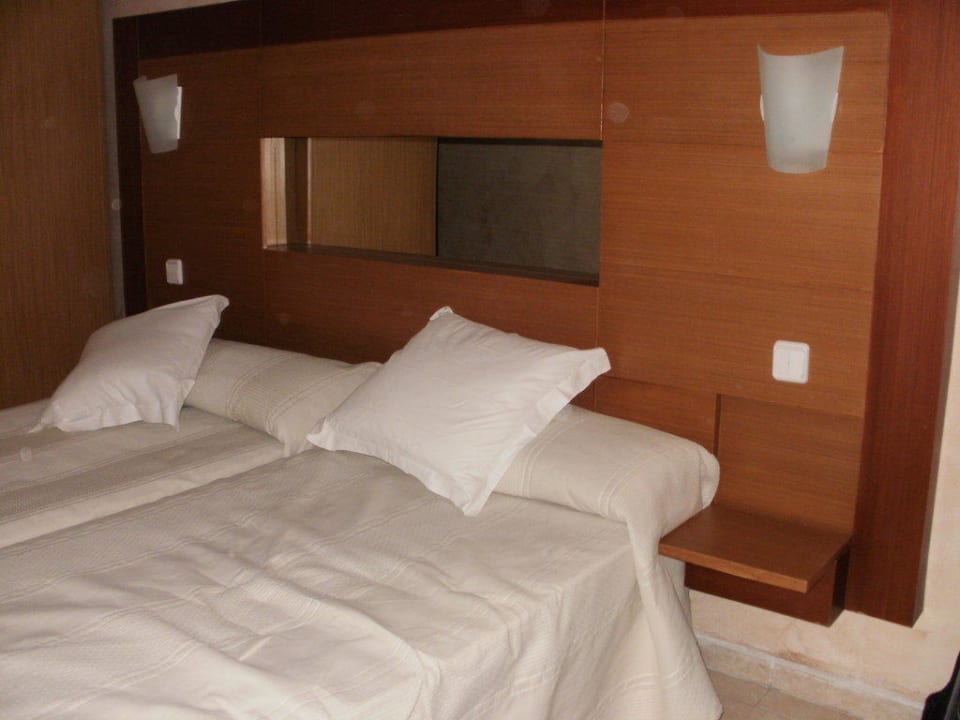 Bett FERGUS Style Bahamas