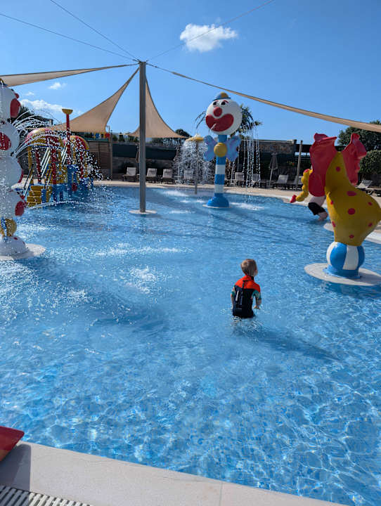 Pool Nana Golden Beach