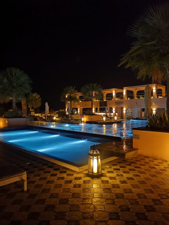 Pool Fairmont Fujairah Beach Resort