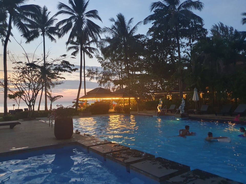 Pool Hotel Nang Thong Beach Resort 2