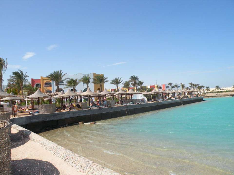 Strand Arabia Azur Resort