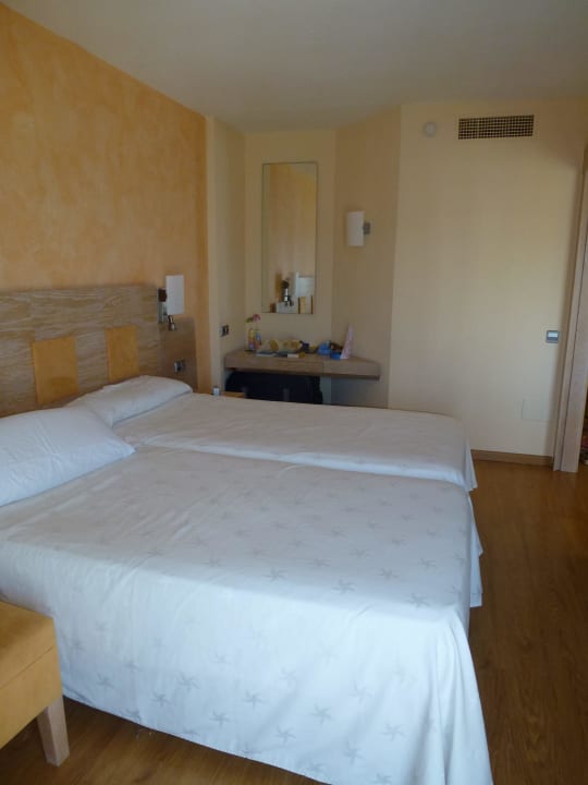 Das Schlafzimmer 2. Bild Iberostar Selection Albufera Park