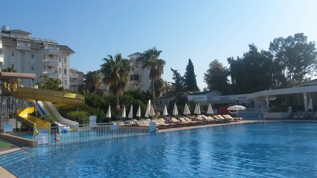 Hauptpool The Garden Beach Hotel