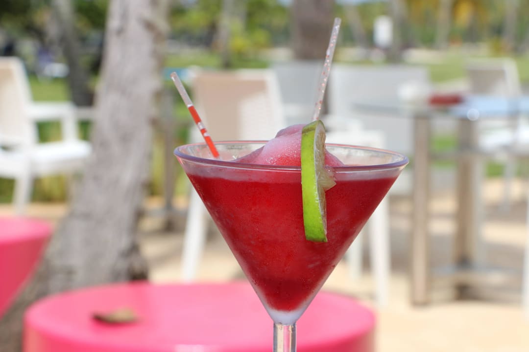 Tolle Cocktails Wyndham Alltra Samana