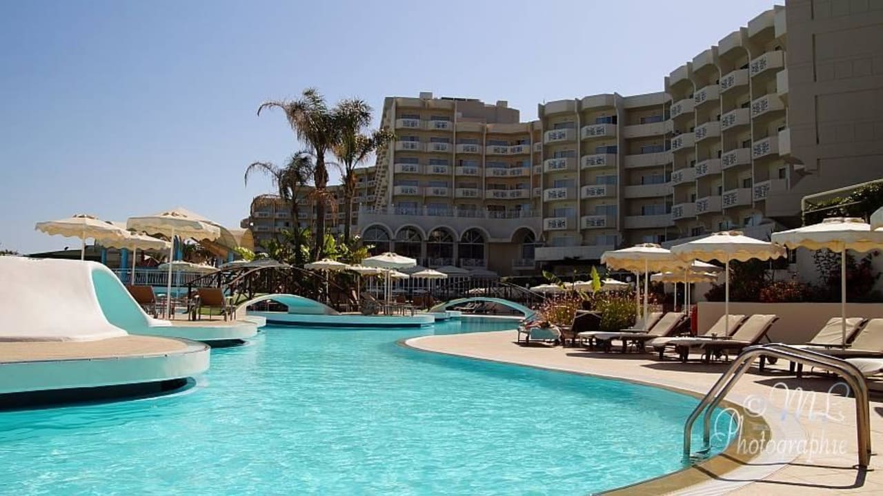 Pool und Hotel Rodos Palladium Leisure & Wellness
