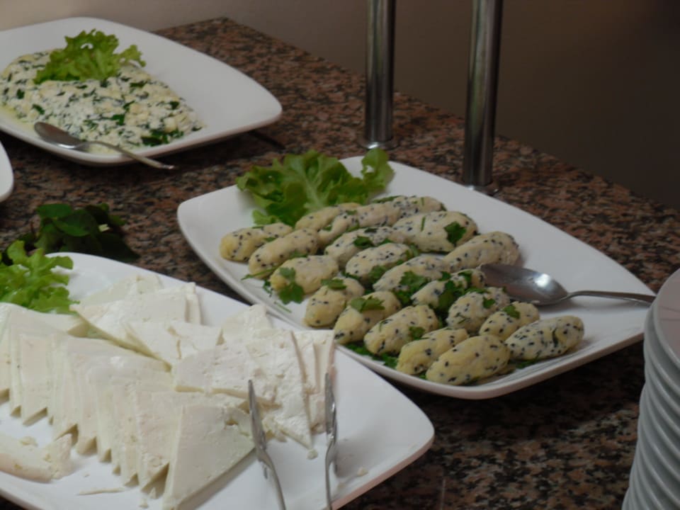 &amp;quot;Ranzige Käserollen beim F...&amp;quot; Hotel Helios (Side - Kumköy ...