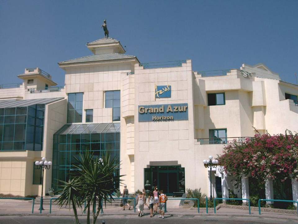 Eingagng vom Hotel Moreno Horizon Spa & Resort