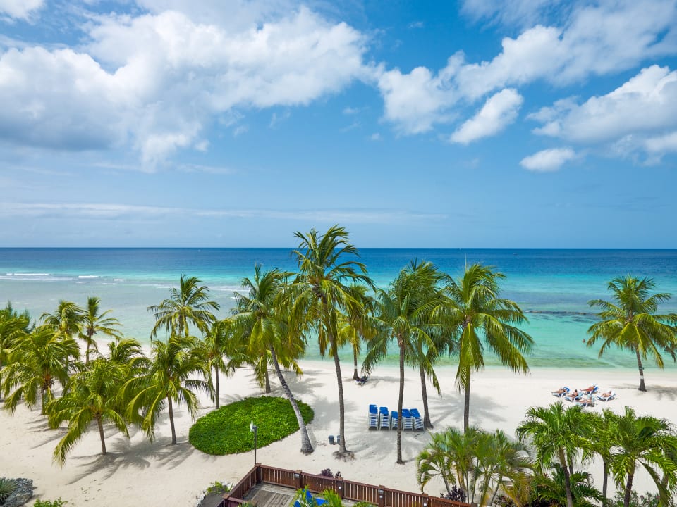 Außenansicht Coconut Court Beach Hotel