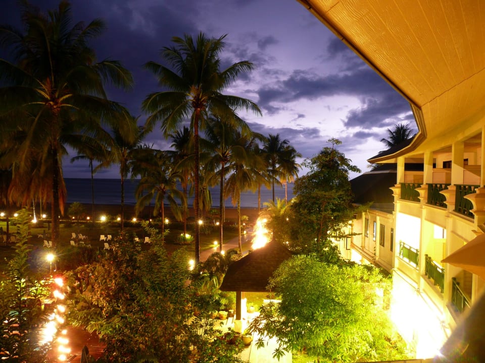 Gewitteraufzug in der Nacht Khaolak Orchid Beach Resort