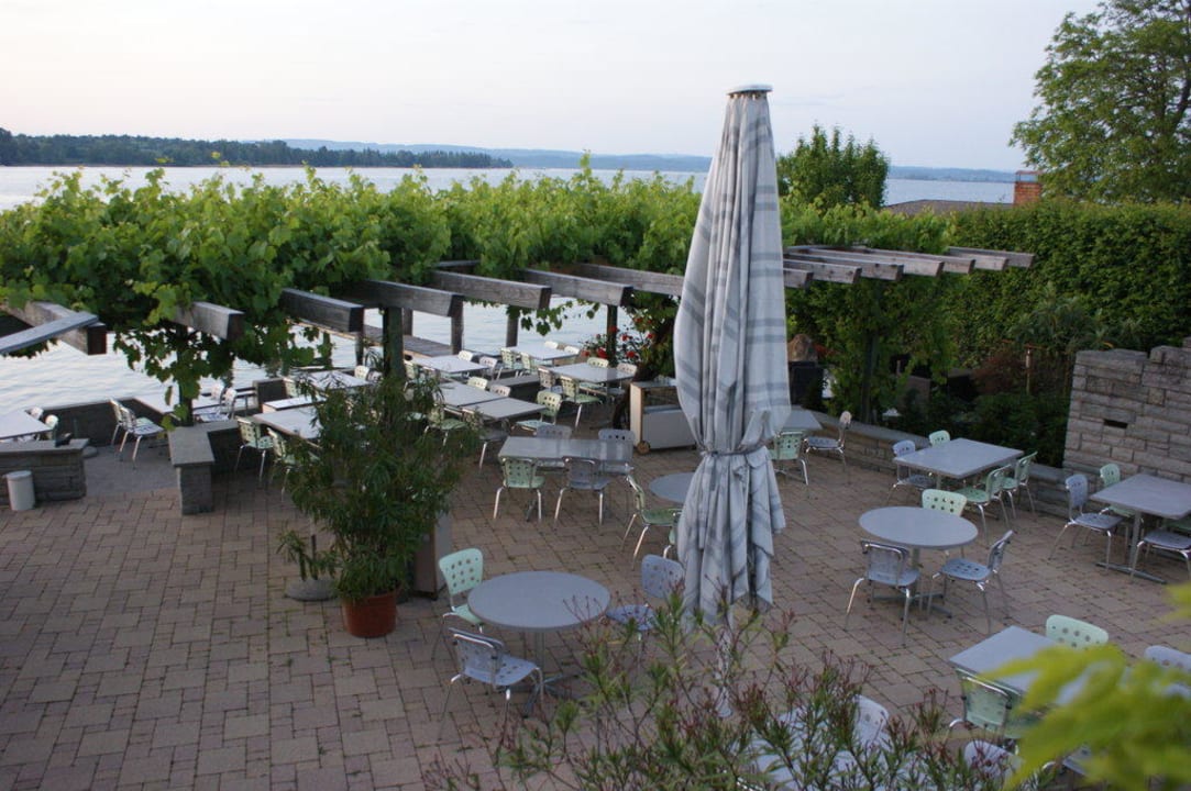 Terrasse mit Seesicht Hotel Frohsinn