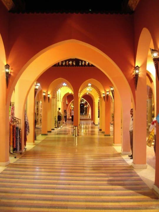Das Hotel 1001 Nacht wo die Show aufgeführt wird Pickalbatros Alf Leila Wa Leila Resort - Neverland Hurghada