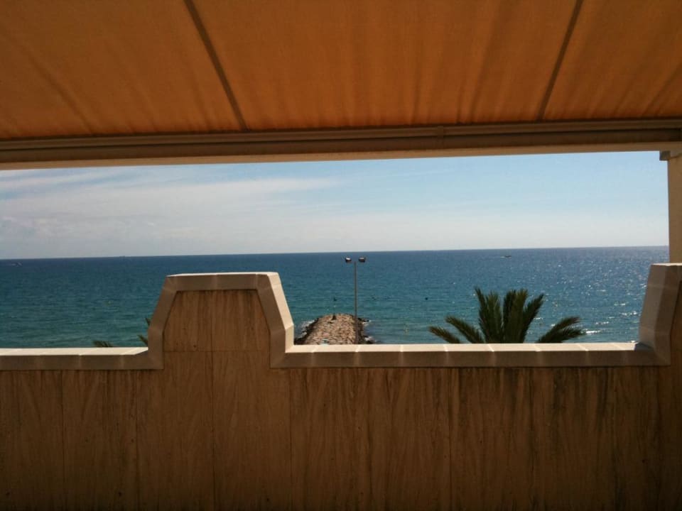 Blick von Dachterrasse Sercotel Kalma Sitges Hotel