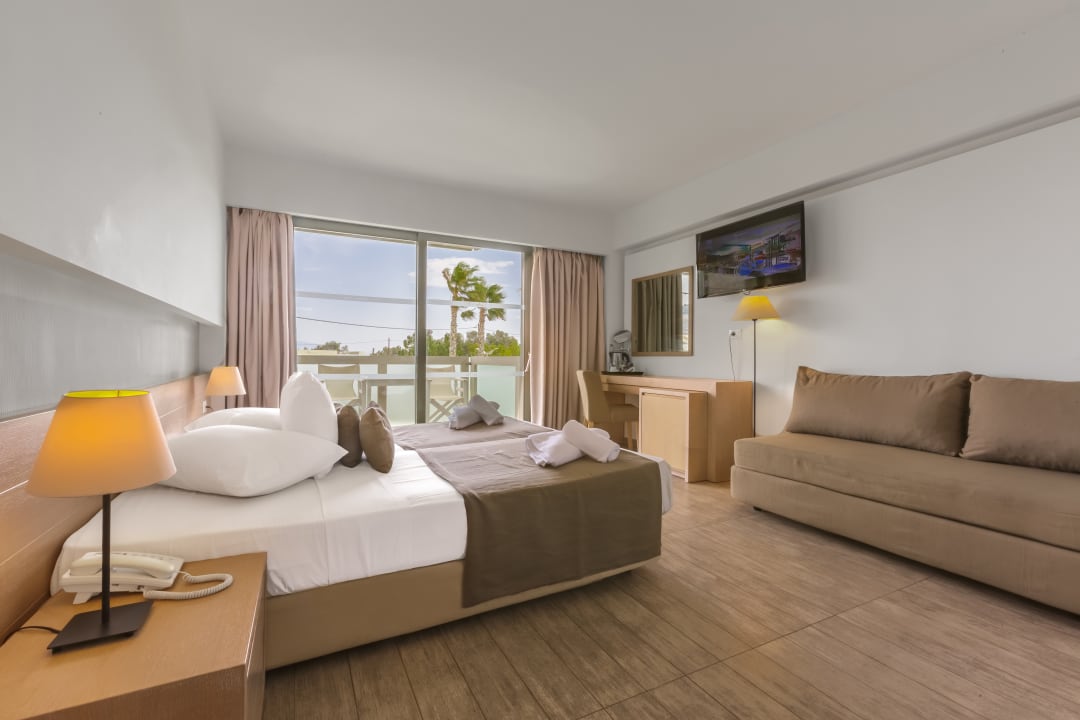 Zimmer Akti Palace Resort & Spa