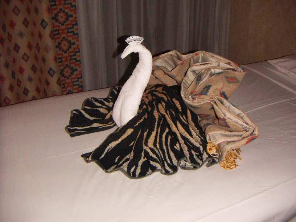 Kunst vom Roomboy SUNRISE Holidays Resort (Adults Only)