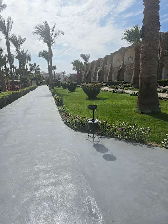 Gartenanlage Brayka Bay Resort