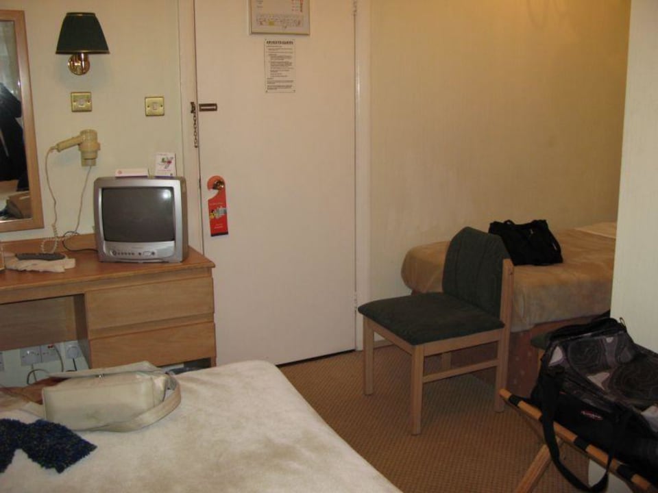 Triple Room Phoenix Hotel