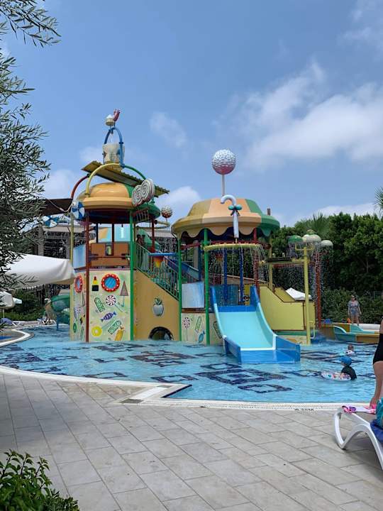 Pool Saturn Palace Resort Hotel