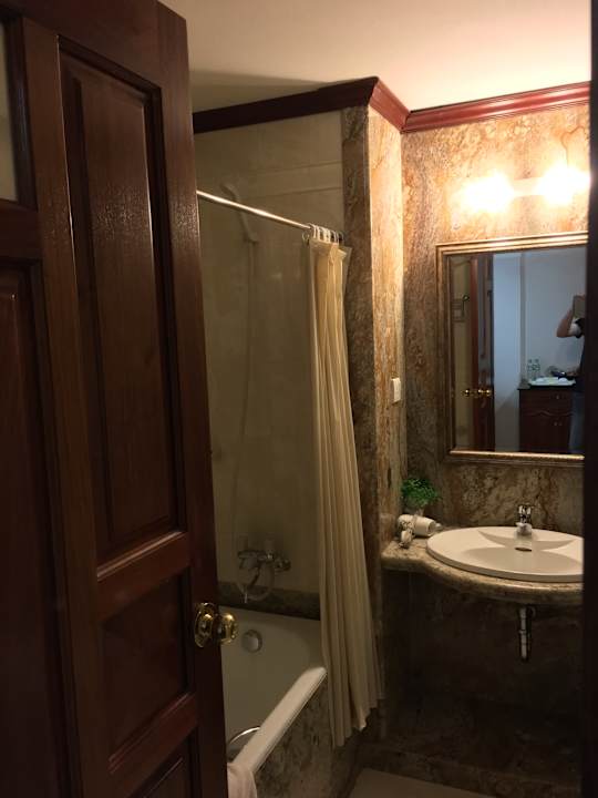 Zimmer Golden Rice Hotel