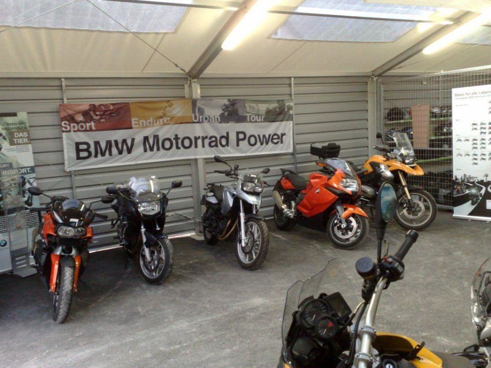 BMW Leihmotorräder im Hotel Hotel Enzian