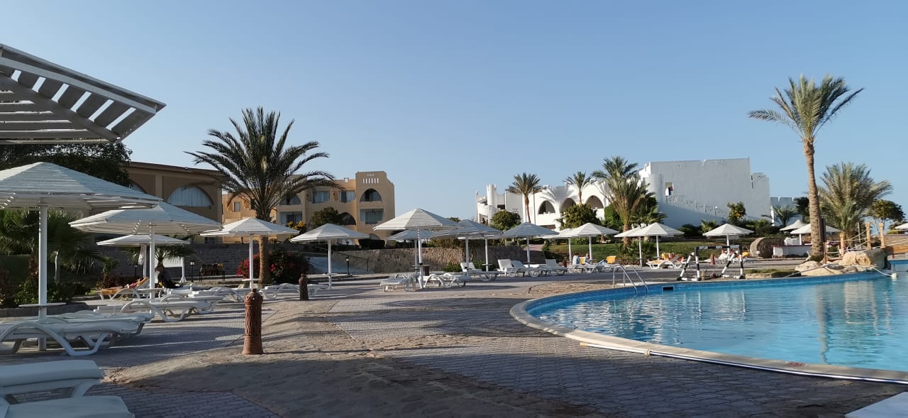 Pool Three Corners Equinox Beach Resort