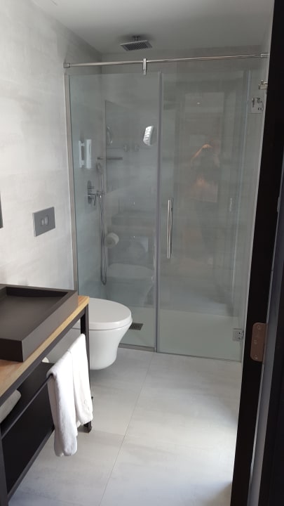 Zimmer Kyrat Amarac Suites