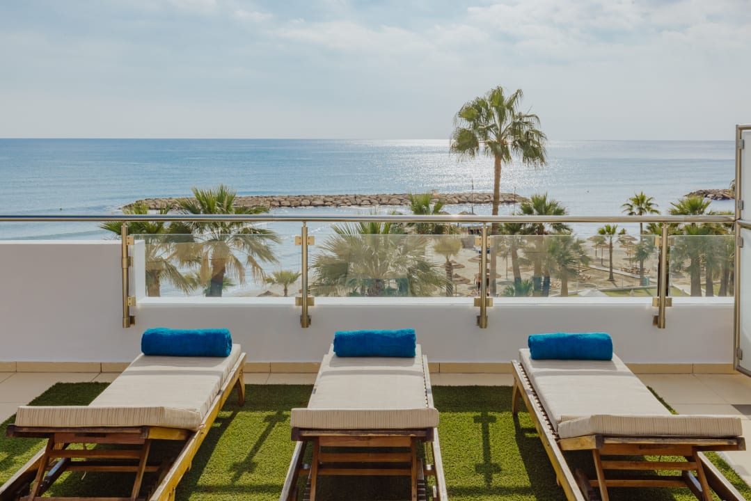 Ausblick The Golden Bay Beach Hotel