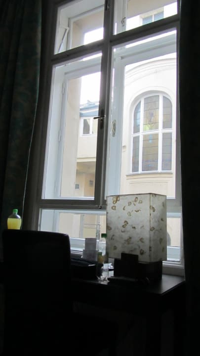 Blick zum Innenhof Hotel Papageno