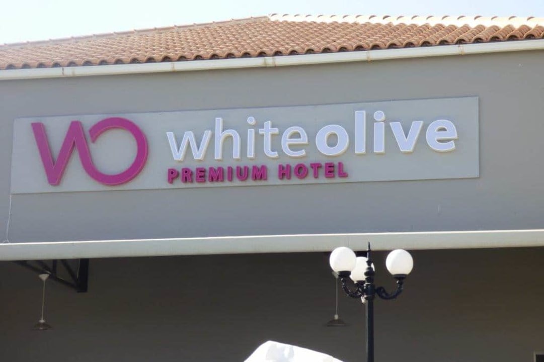 Logo White Olive Premium Laganas