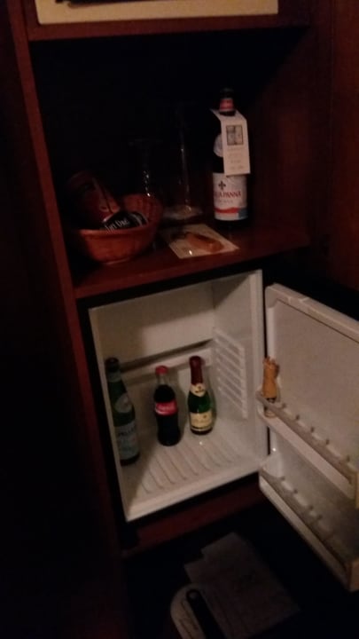 Minibar Victor's Residenz Hotel Leipzig