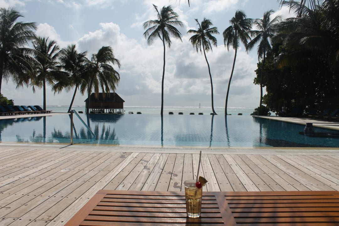 Pool Meeru Maldives Resort Island