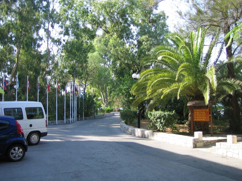 Ausgang von Hotel Apollonia Beach Resort & Spa