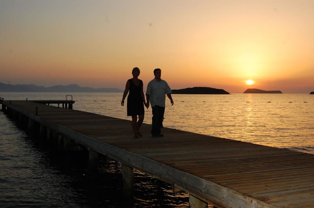 Sonnenuntergang Tiana Beach Resort