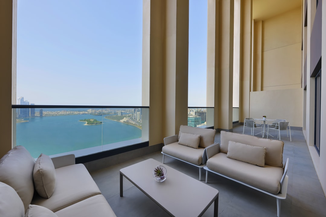 Zimmer DoubleTree by Hilton Sharjah Waterfront Hotel & Residences