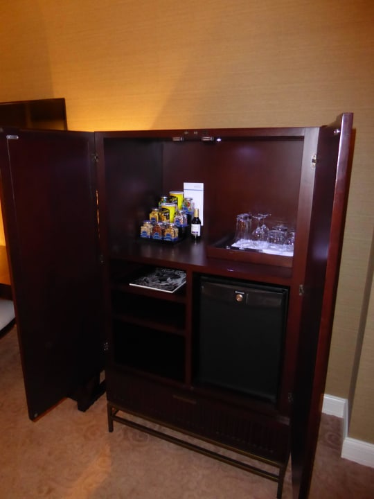 Zimmer Mövenpick Grand Al Bustan Dubai