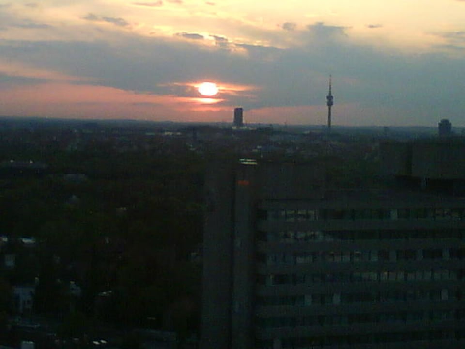 Sonnenuntergang über München... Four Points by Sheraton Munich Arabellapark