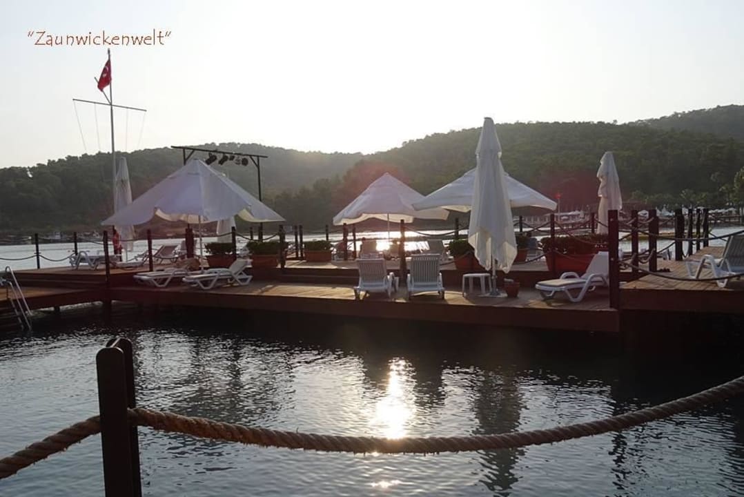 Ein Tag geht zu Ende Green Bay Resort & Spa