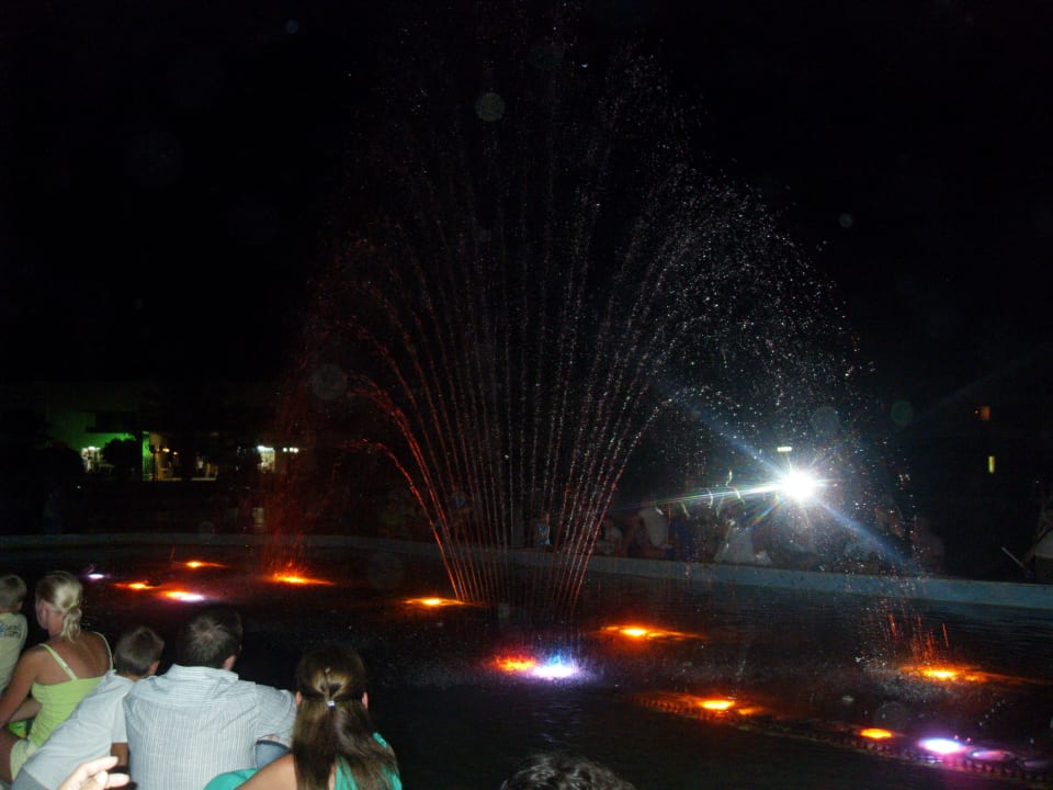 Tanzender springbrunnen Blend Club Aqua Resort