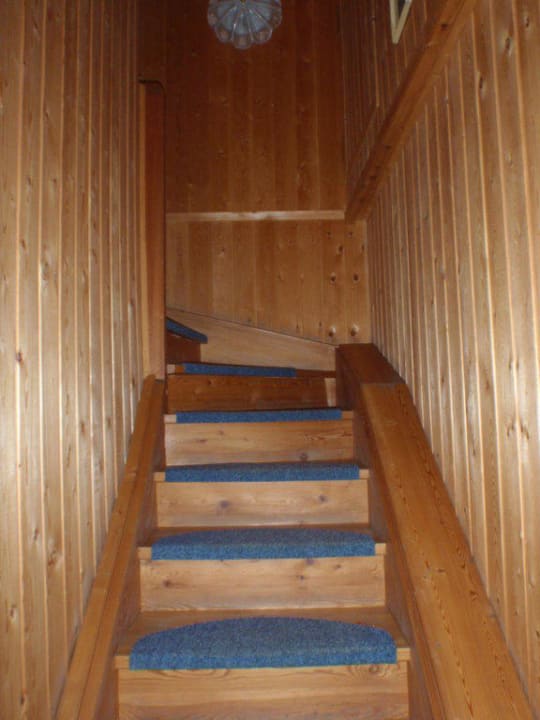 Aufgang zum Vier-Bett-Zimmer Gasthof Storchennest