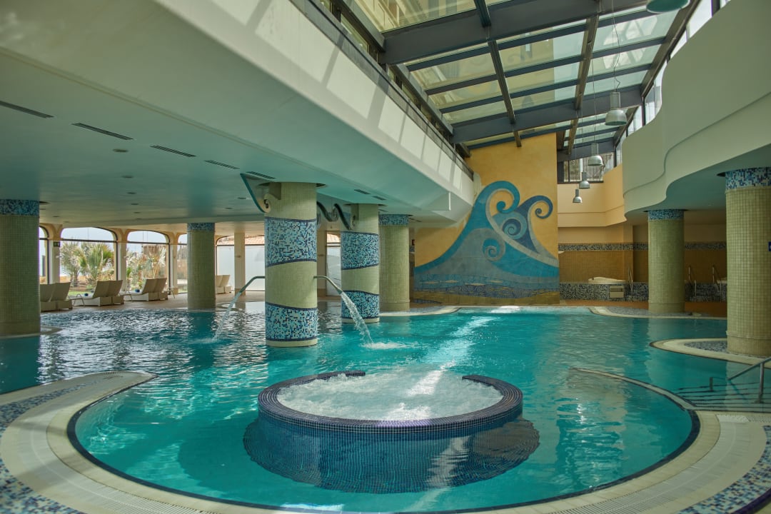 Pool Secrets Bahia Real Resort & SPA