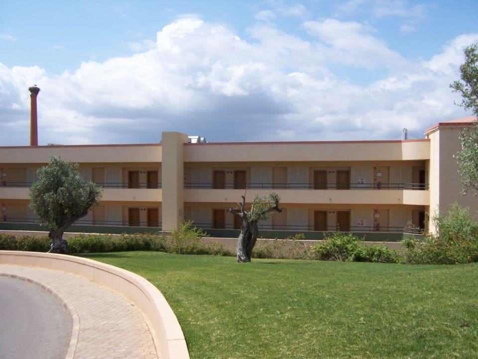 Außengang zu den Zimmern mit Poolblick Hotel Boca do Rio