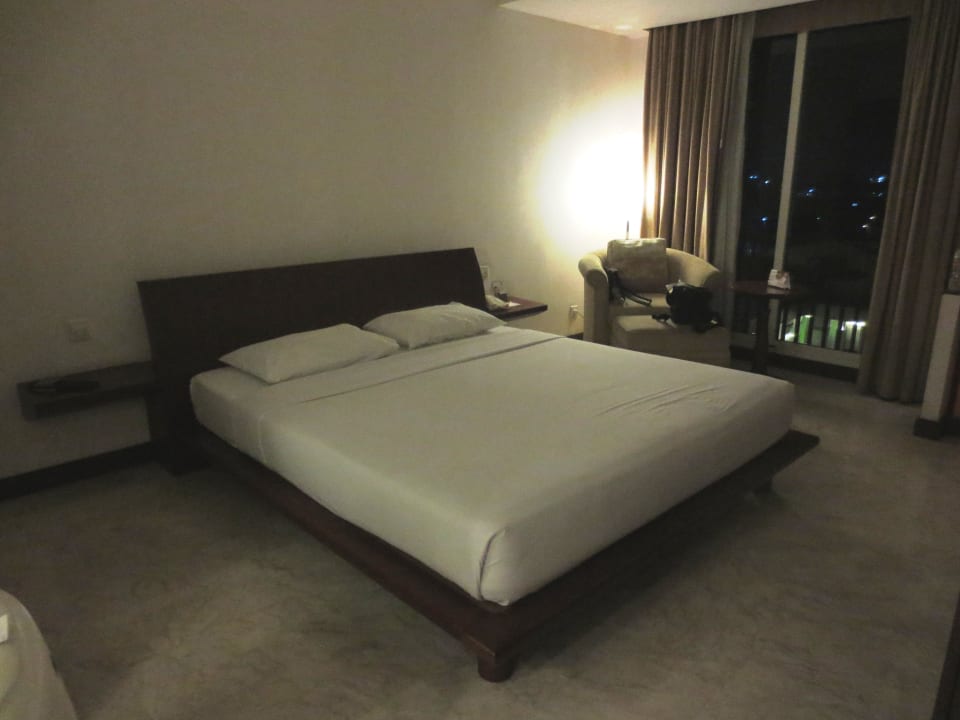 Einfach und unsauber Hotel Grand Surya Kediri
