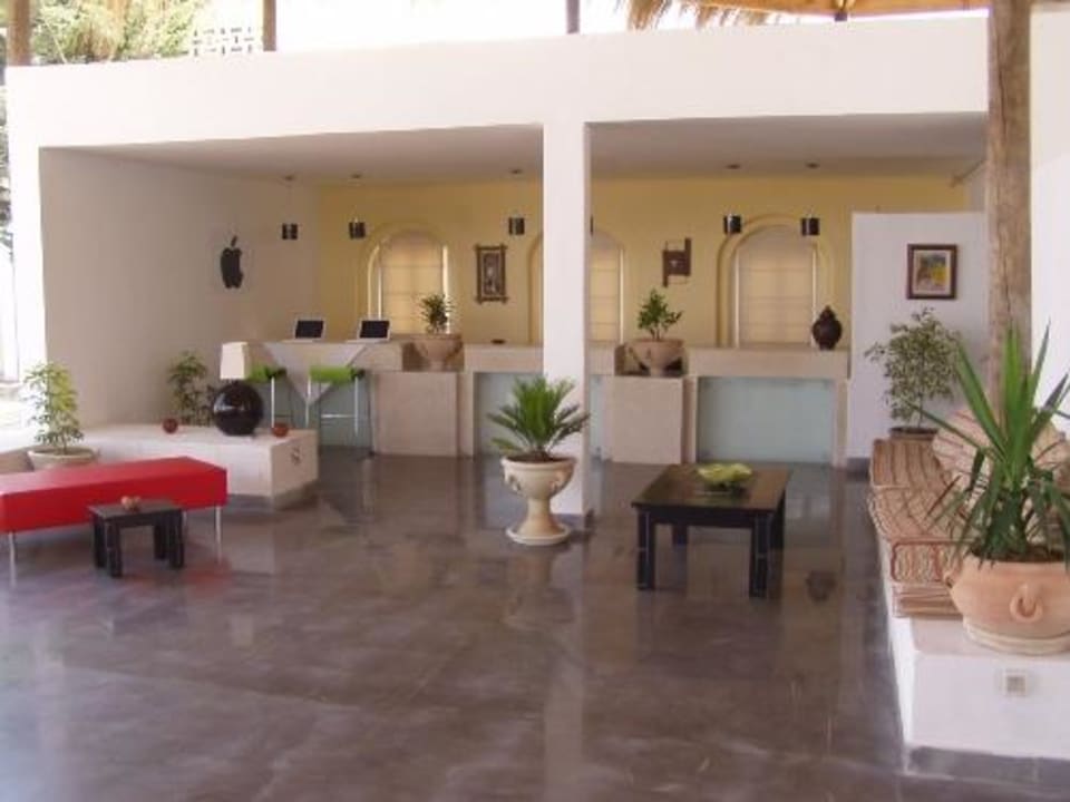 Lobby/Eingang Hotel Henry Village
