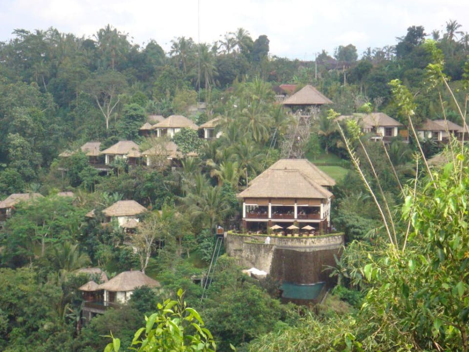 Hanging Gardens vis a vis vom Tempel aus Hanging Gardens of Bali