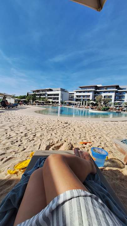 Pool Anda Barut Collection