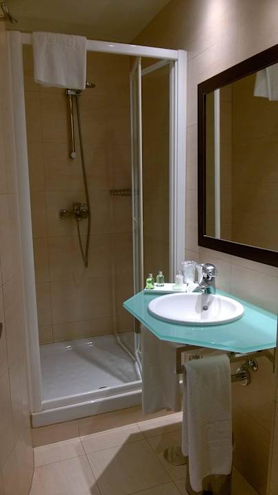 Lavabo NH Ciudad de Santander