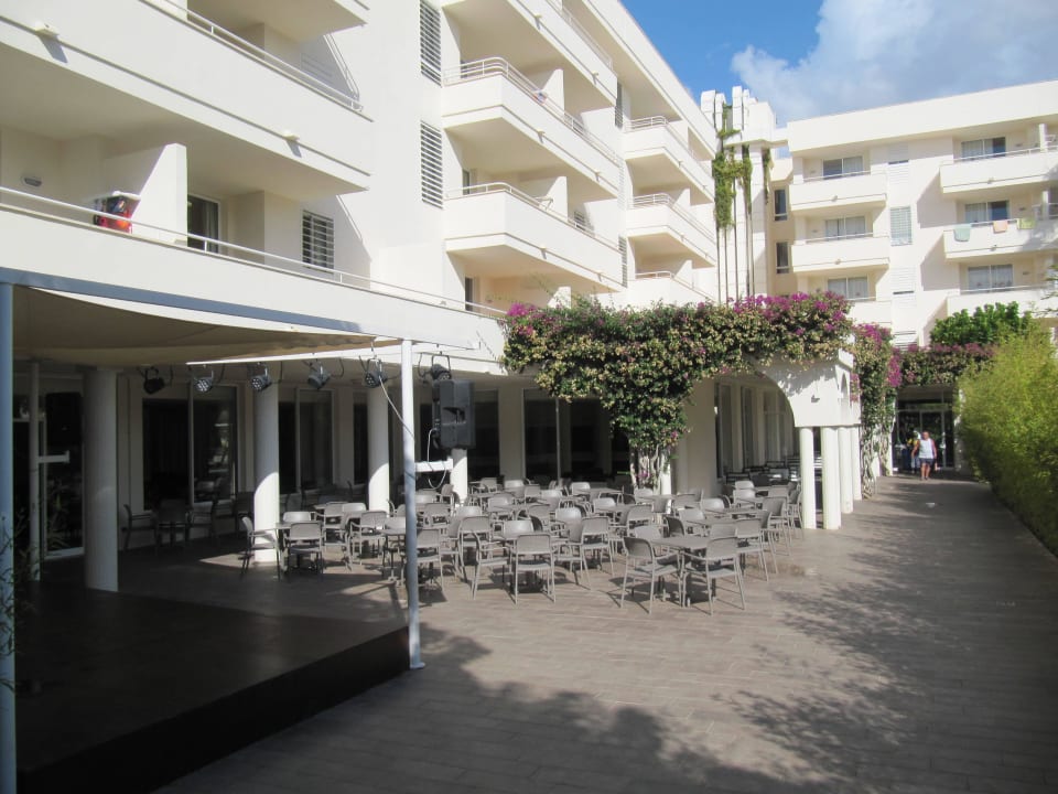 Rossella Bühne Hotel HM Mar Blau