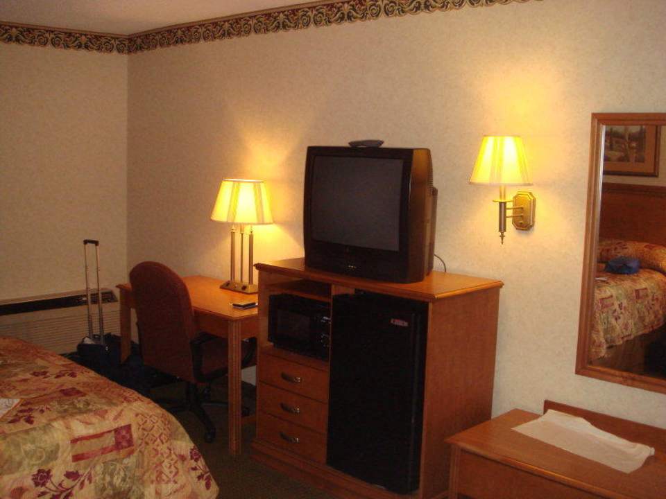 Zimmer SureStay Hotel by Best Western Tupelo North