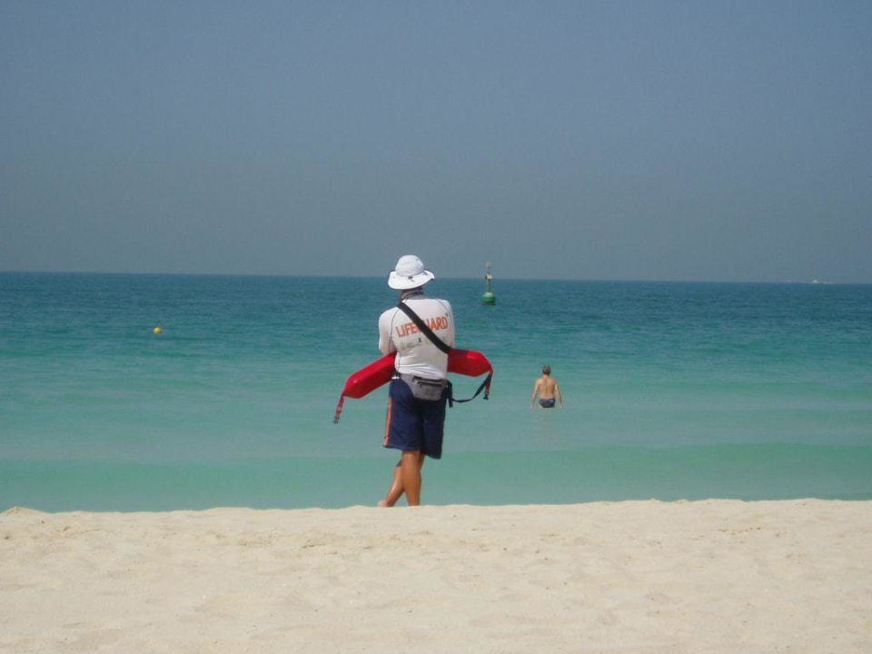 Lifeguard Jumeirah Al Qasr